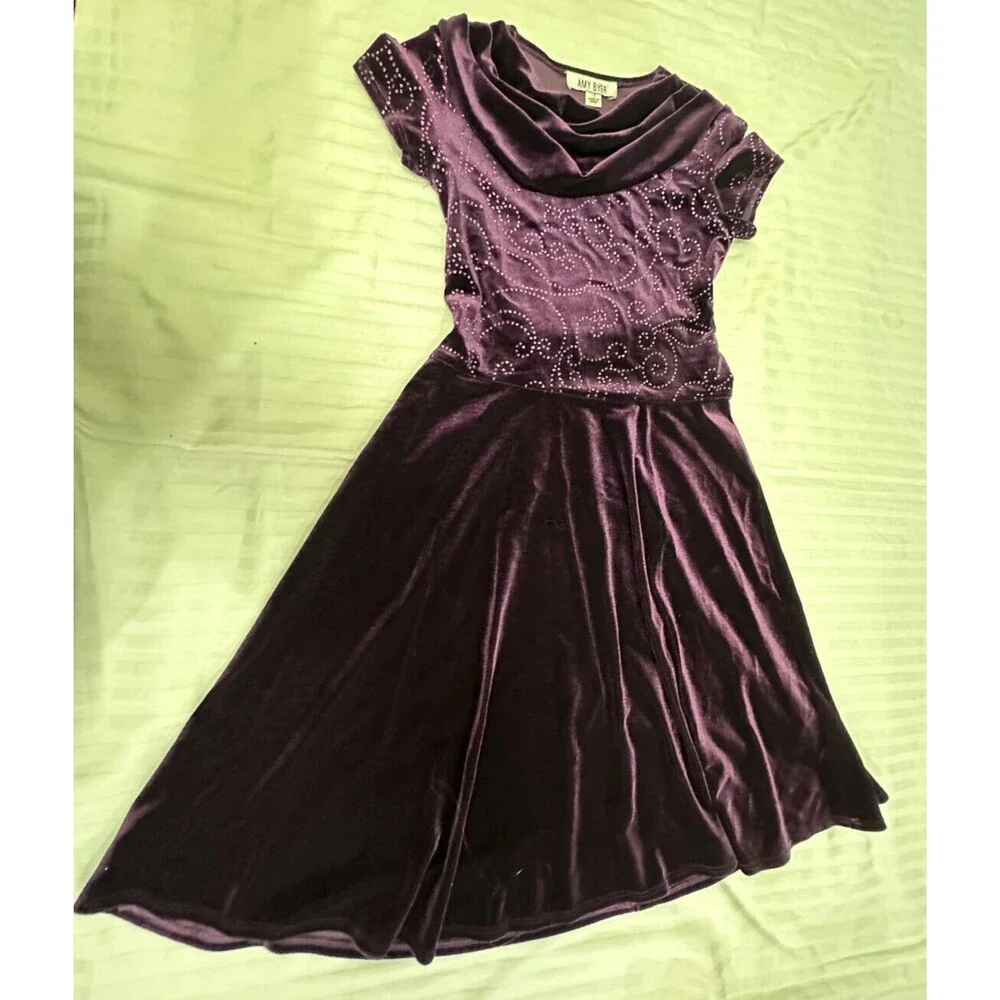 AMY BYER GIRLS VELOUR DRESS SIZE 7